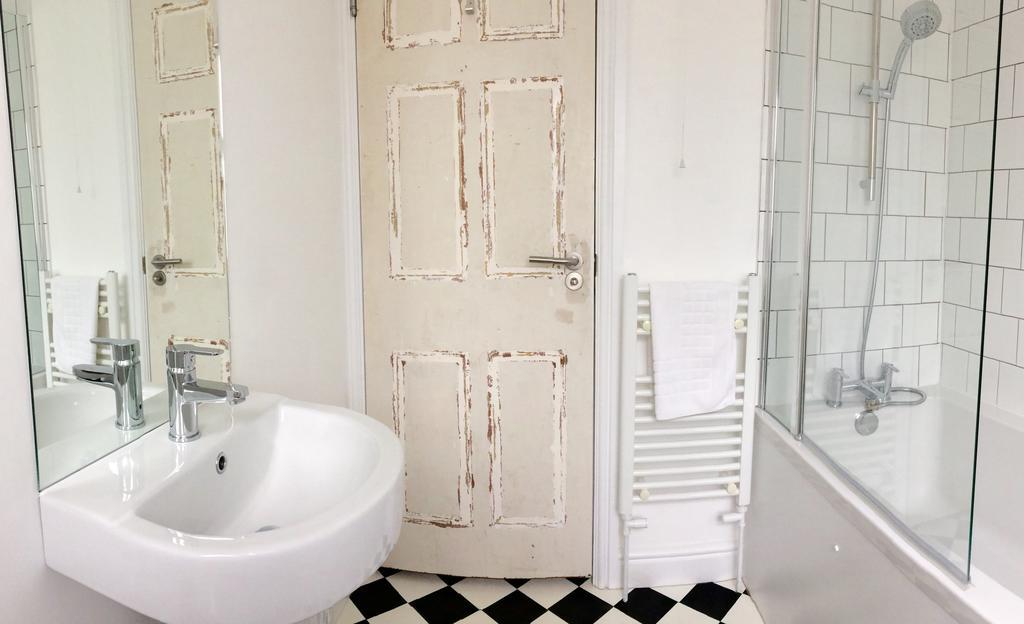 The Blue Door Bed & Breakfast Newquay  Luaran gambar
